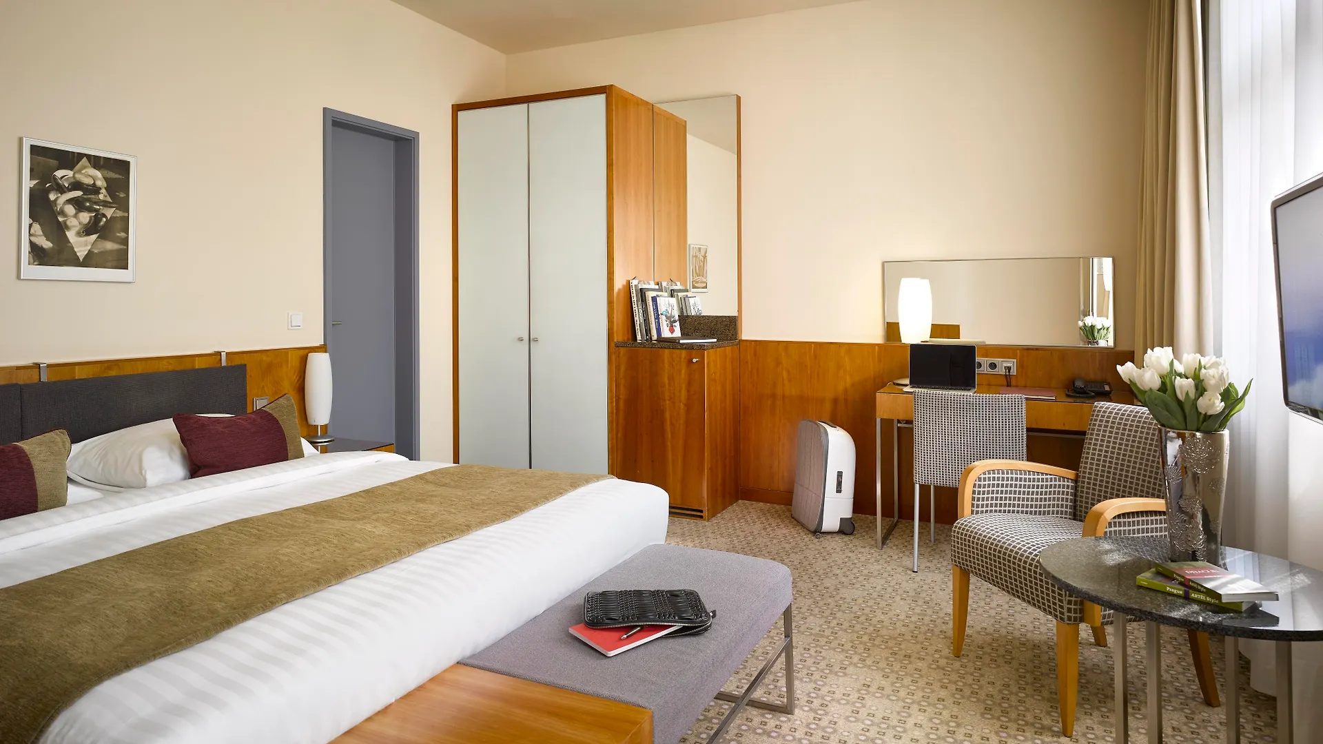 K+K Hotel Central Prague 4*,