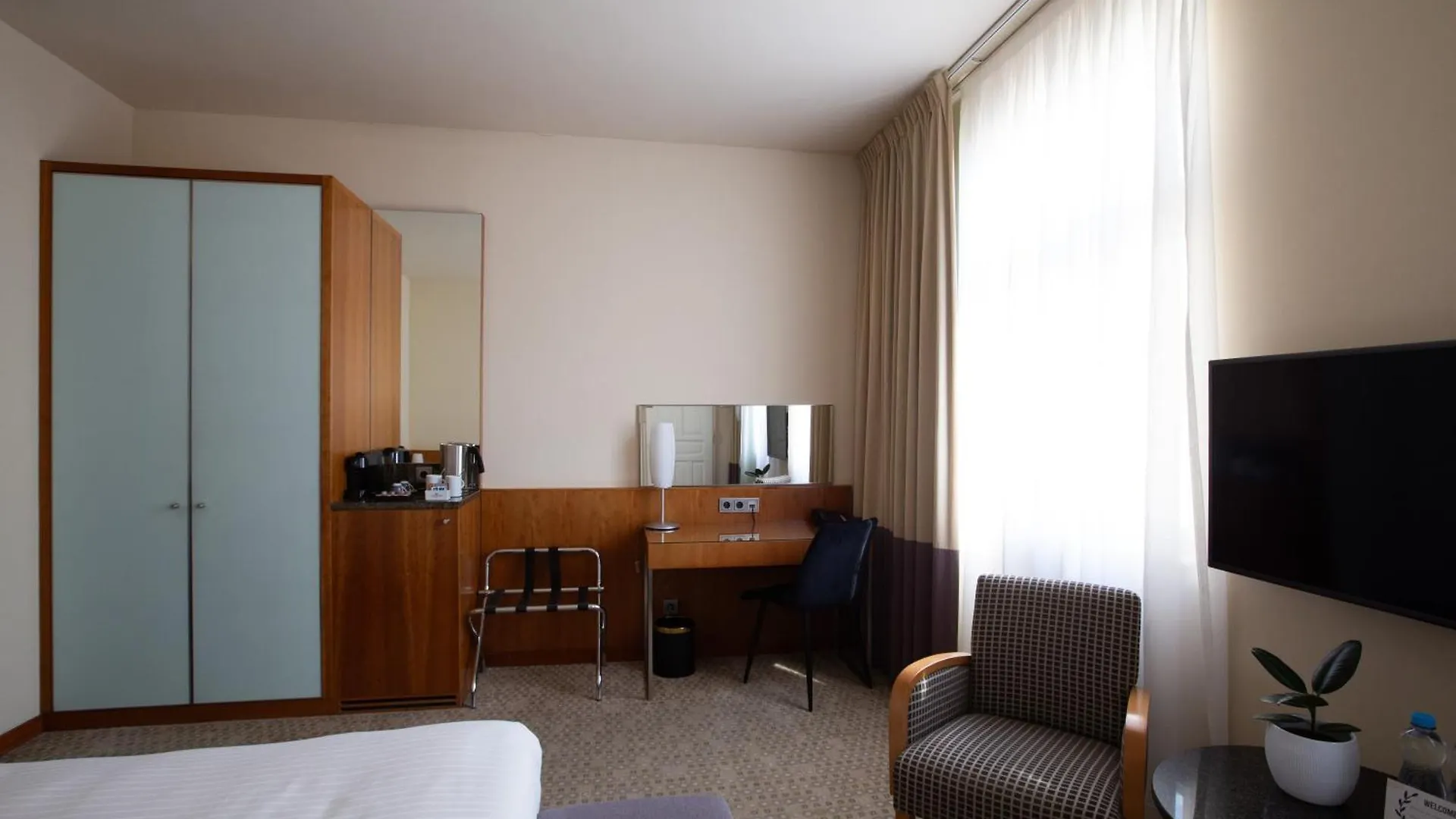 K+K Hotel Central Prague 4*,