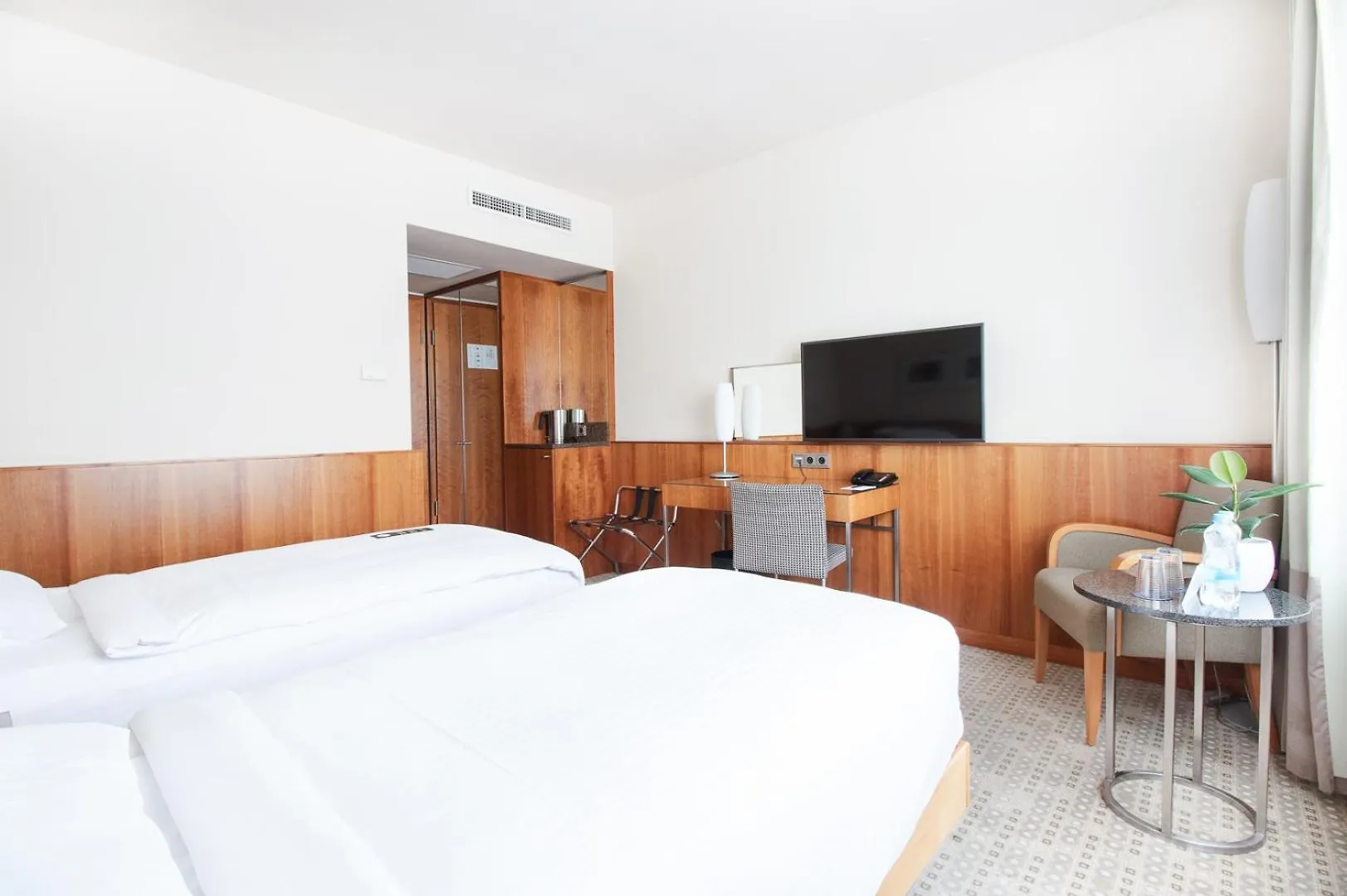 K+K Hotel Central Prague 4*,